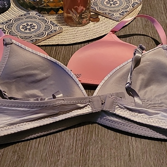 2 bras size 34A - Picture 2 of 9
